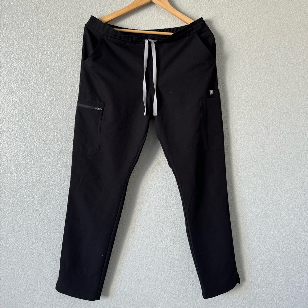 EUC Yola Skinny Scrub Pants